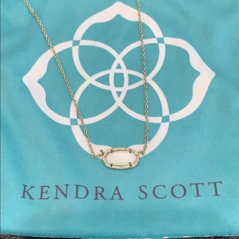 Kendra Scott Elisa Necklace in Ivory Pearl